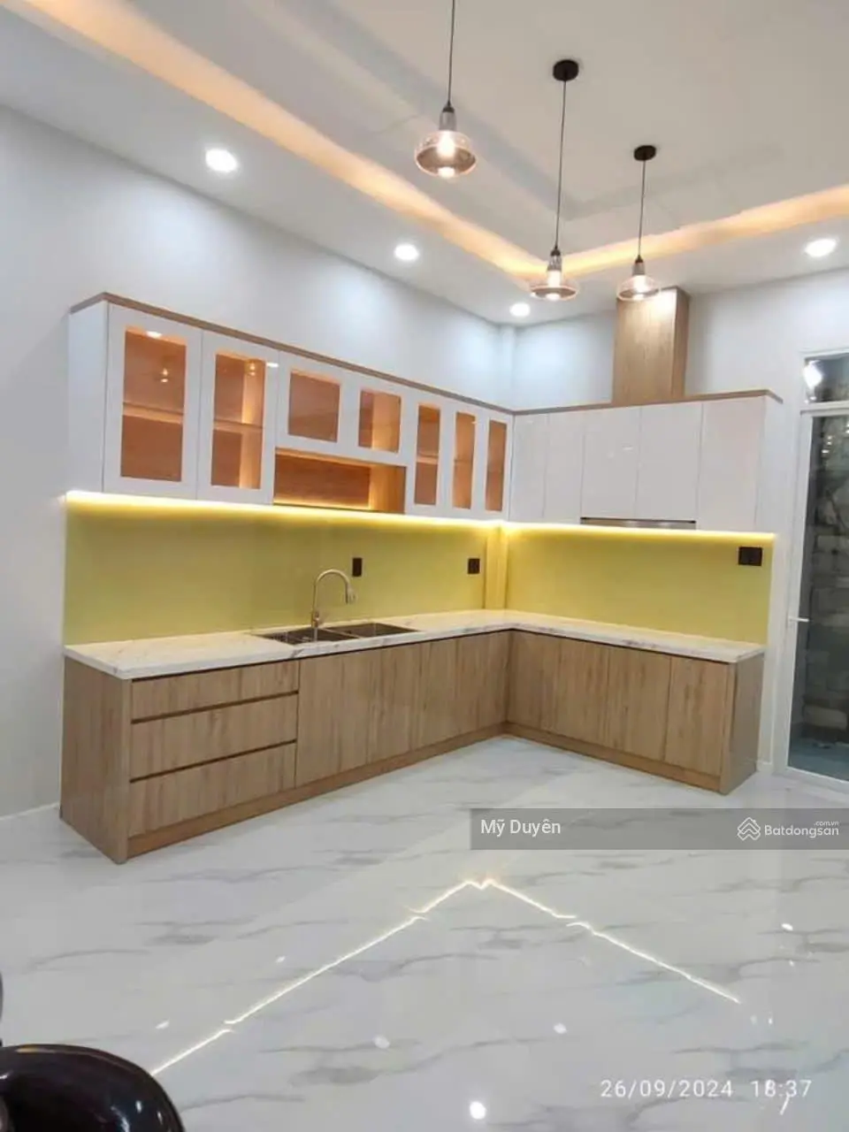 Bán nhà đẹp ngay MT đường Lê Đình Cẩn, Bình Tân, 72m2, SHR, vừa ở vừa cho thuê 15tr/ tháng