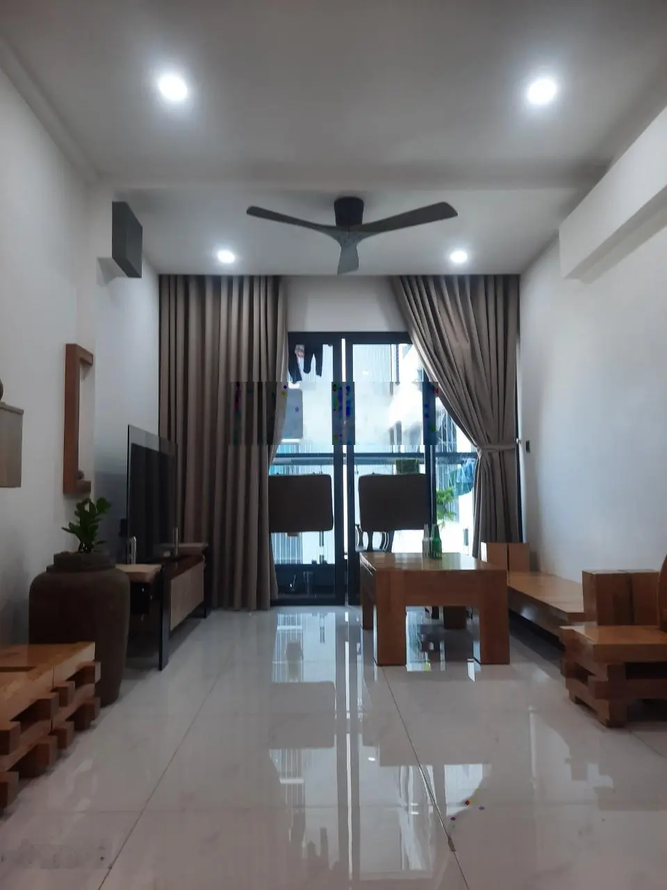 Bán căn hộ Res Green Tower, 2PN, 2WC, 65m2, có nội thất, có sổ hồng, giá: 3 tỷ 5