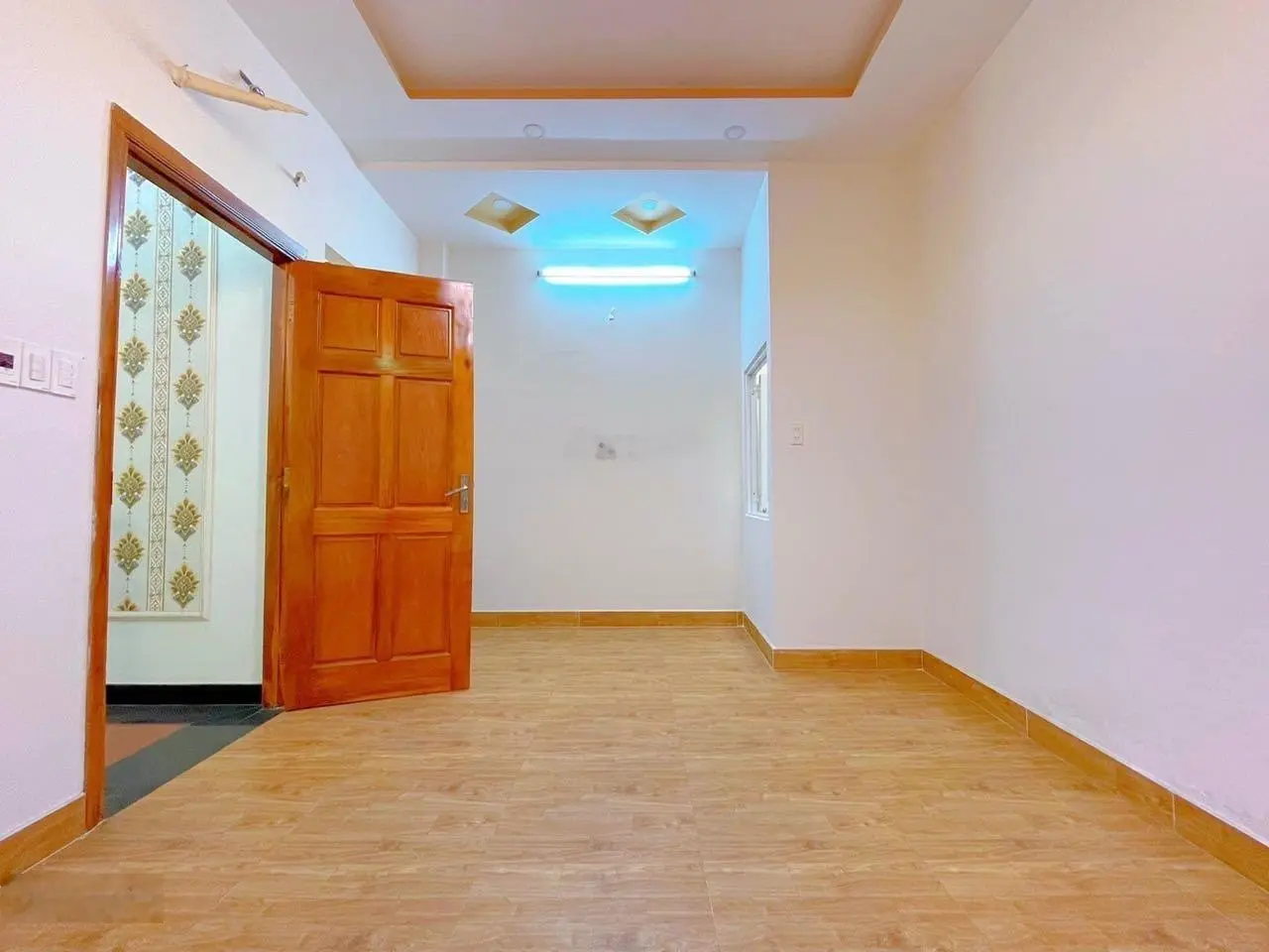 Căn duy nhất cách 30m ra Thống Nhất P11 hxh 1 trục 5m 4tầng 4pn 6wc full nội thất 5x11.5m