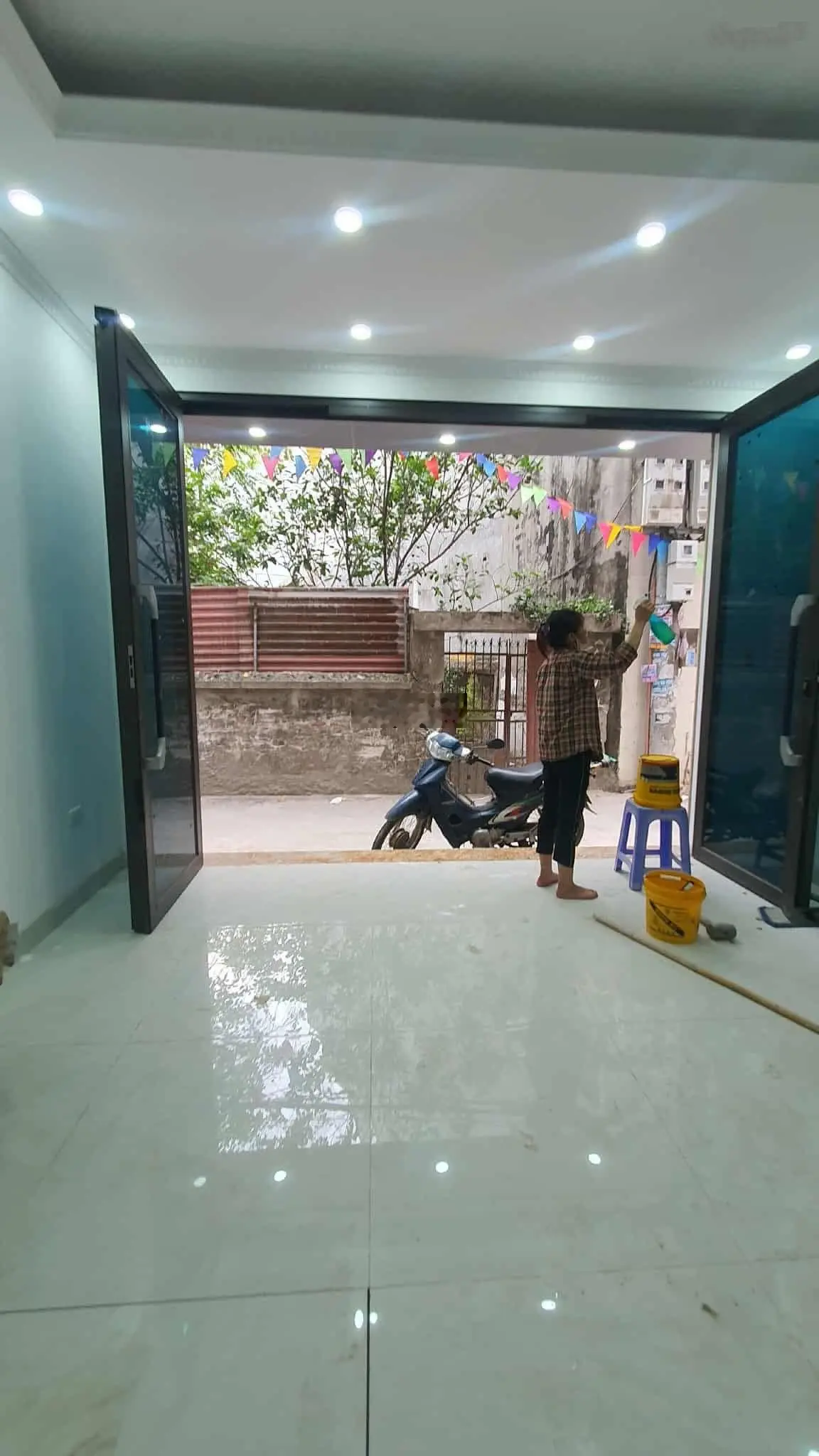 Bán gấp nhà Cổ Nhuế-nhà mới đẹp-siêu phẩm ô tô 4 chỗ qua nhà, lô góc, ngõ thông thoáng, to rộng