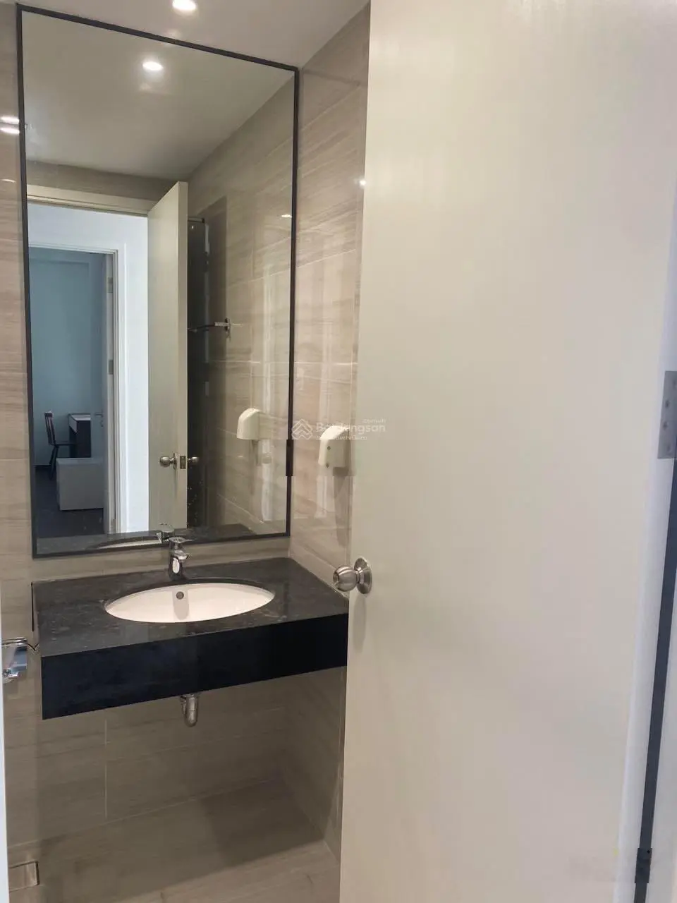 Cần bán căn hộ chung chư Gofl View Lê Phong Bình Dương, 2pn2wc tầng thấp, diện tích 72m2