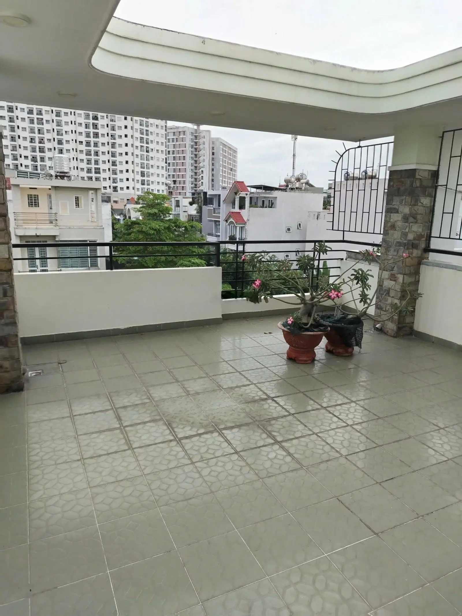Bán Nhà KDC 10 Mẫu (10 ha), Nguyễn Duy Trinh, MTKD đường 20m, 5x20 100m2 4 TẦNG - Giá Rẻ 13.99 Tỷ