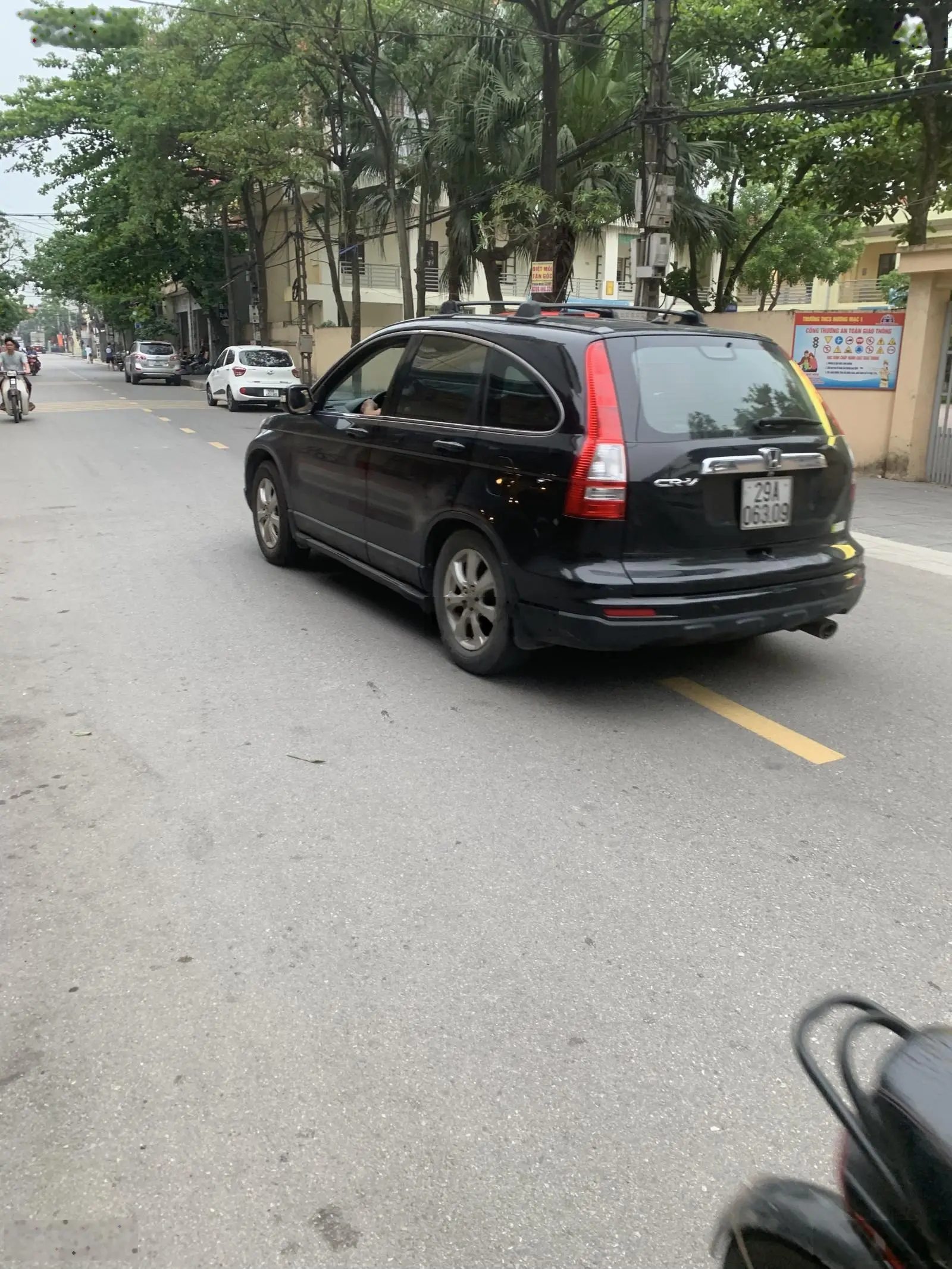 Kim Thiều - Từ Sơn - Bắc Ninh CC cần bán nhà 3T. Lô góc 105m2 MT 7,3m ngõ 2 thoáng ôtô quay đầu