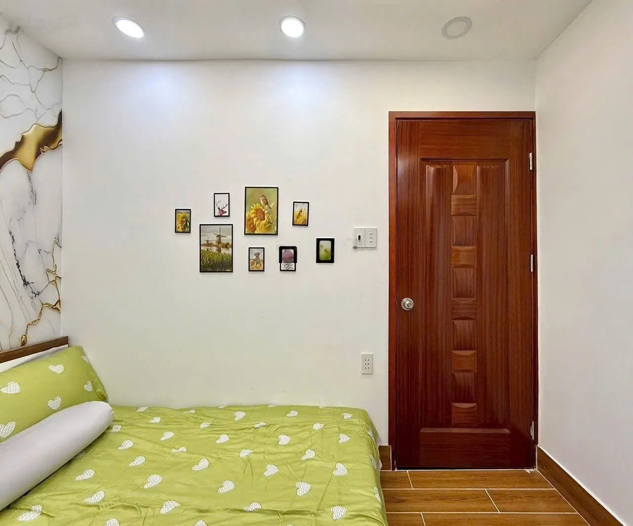 Nhà trung tâm Quận 7, chỉ với tài chính 7 tỷ nhỉnh - Vị trí : 142/ Nguyễn Thị Thập, đường nhựa 8m