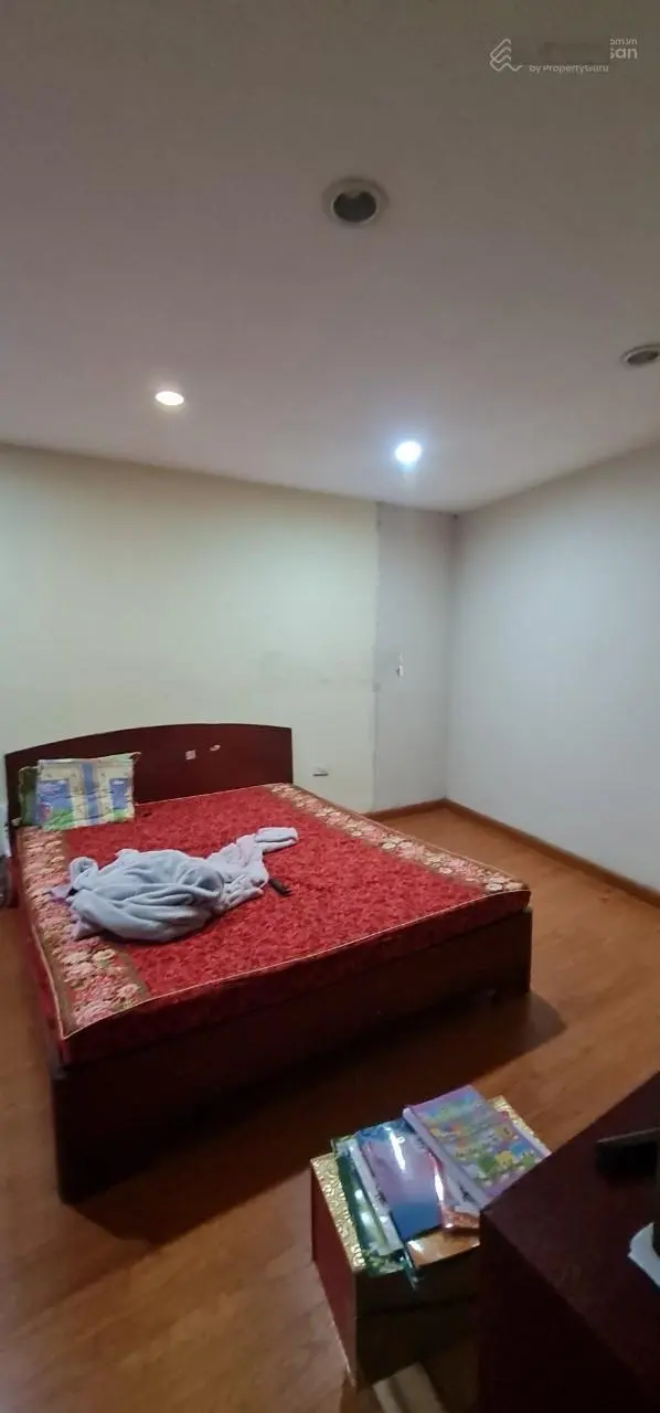BÁN NHÀ THANH NHÀN, trung tâm Hai Bà Trưng, diện tích rộng 80m2 x 4 tầng, giá chỉ trăm triệu / m2