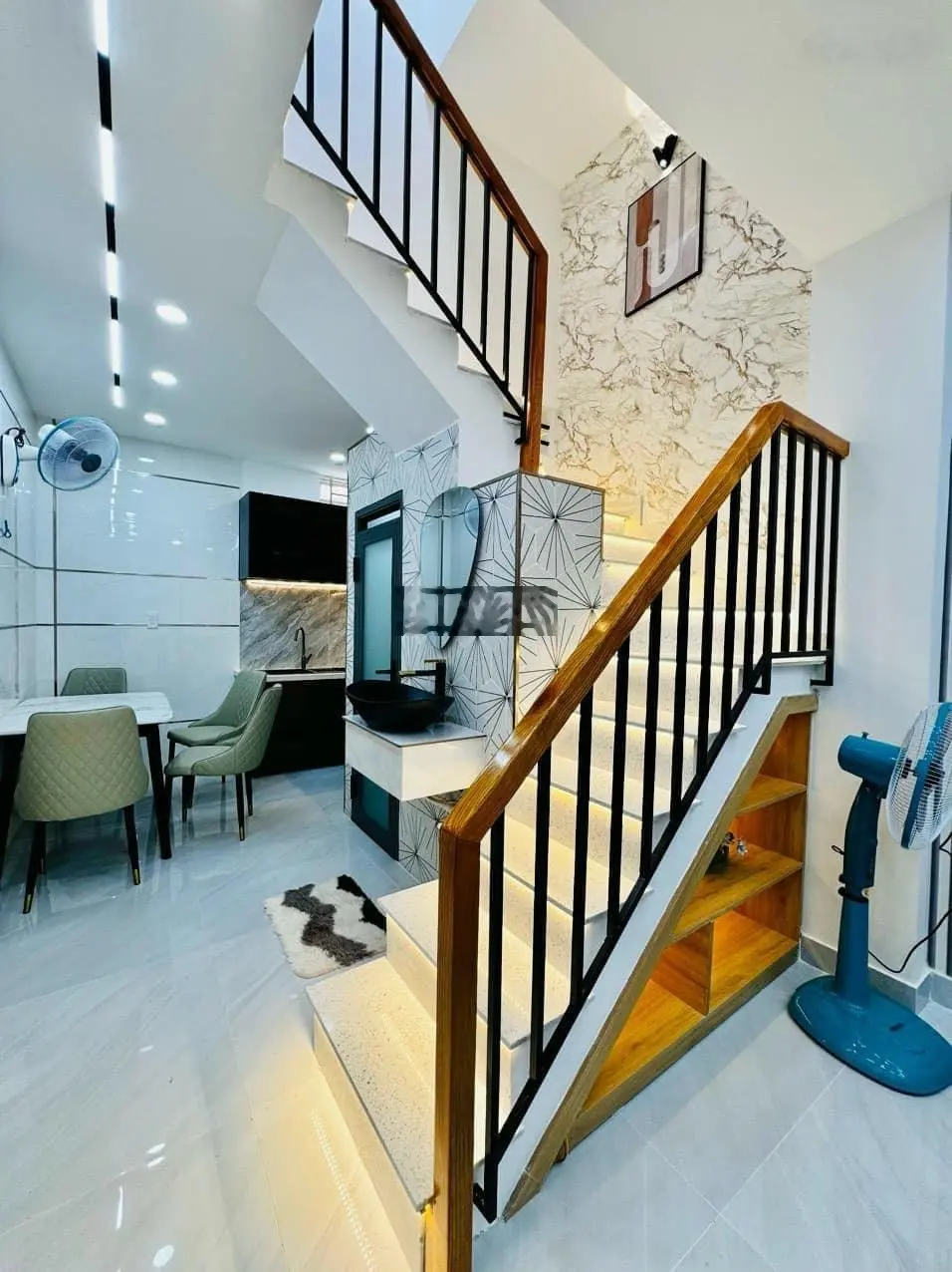 Đầu tư nhà bến xe An Sương tặng nội thất cho KH thiện chí với 60m2 phù hợp cho thuê