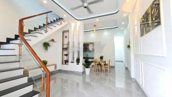 Cần bán gấp nhà ngay chợ BB, sau là là 4 căn trọ đang cho thuê, sổ sẵn