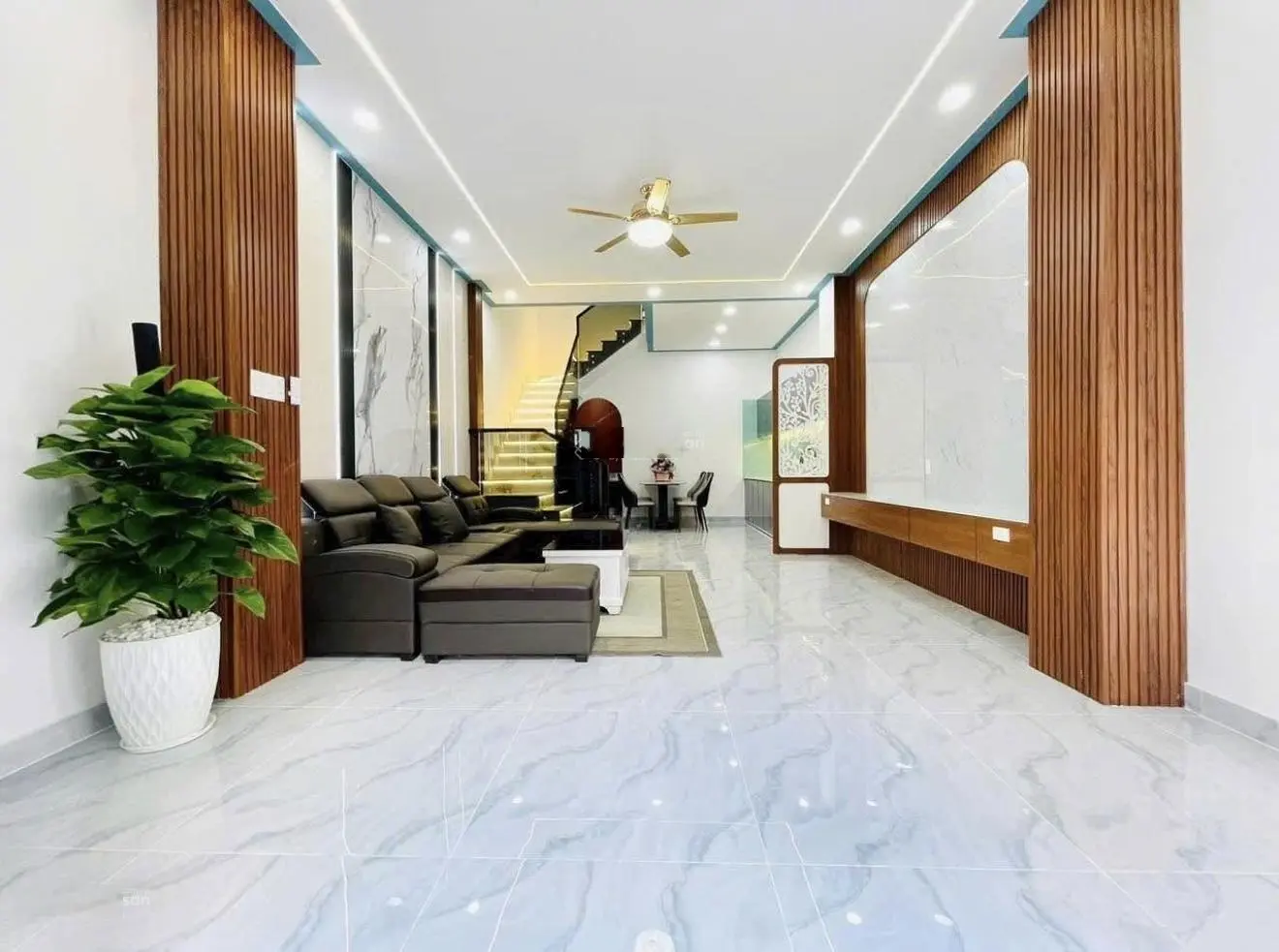 Về quê dưỡng già bán căn đường Số 23, Hiệp Bình Chánh, Thủ Đức. DT 52m2 3PN mới đẹp vào ở luôn