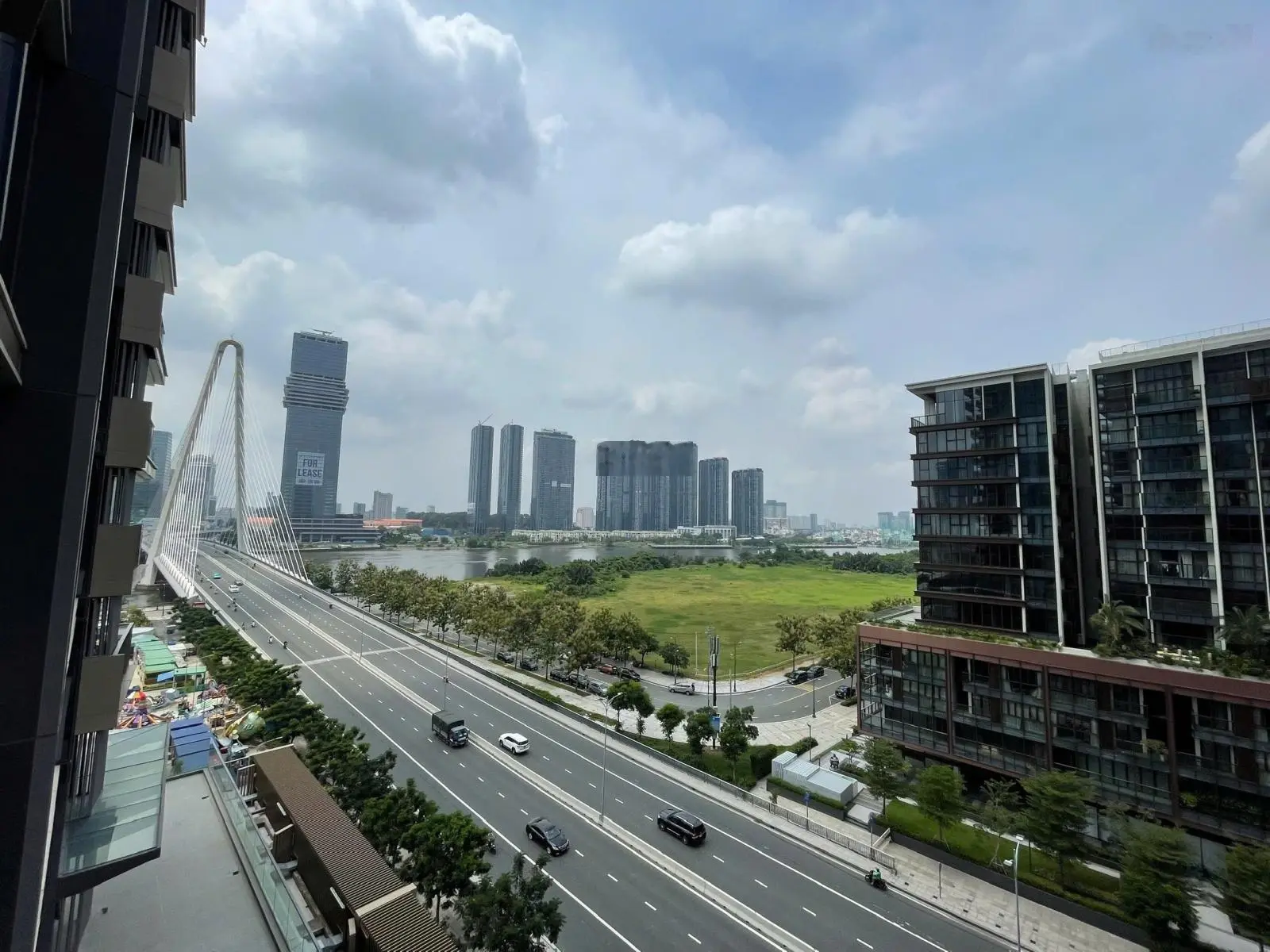 Bán gấp căn hộ chung cư 75m2 tại the opera residence, giá 18,5 tỷ vnd