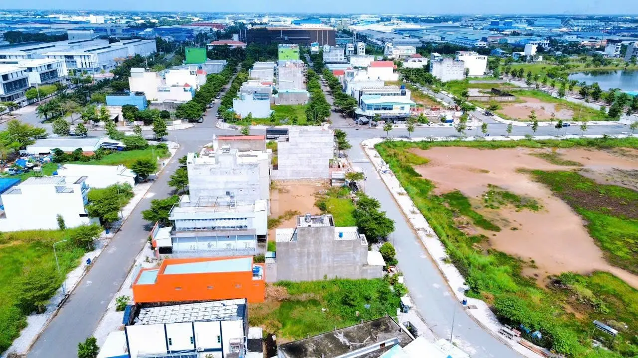 Mặt bằng đẹp 105m2 bán tại vị trí vàng, hoàn hảo cho kinh doanh