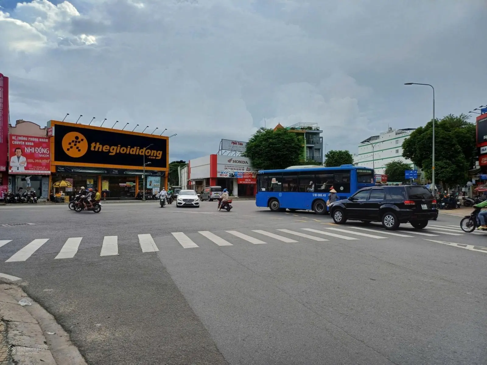 Bán nhà 311 Tây Thạnh, kinh doanh đa ngành nghề, đang cho thuê 15tr/tháng, HĐ còn 3 năm