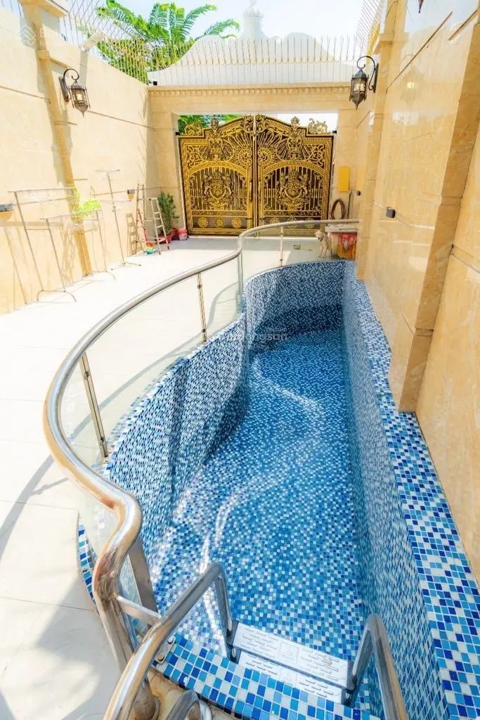 Mặt tiền Q6-siêu phẩm biệt thự dát vàng-nội thất Châu Âu - view sông - nở hậu tài lộc - chỉ 16,9 tỷ