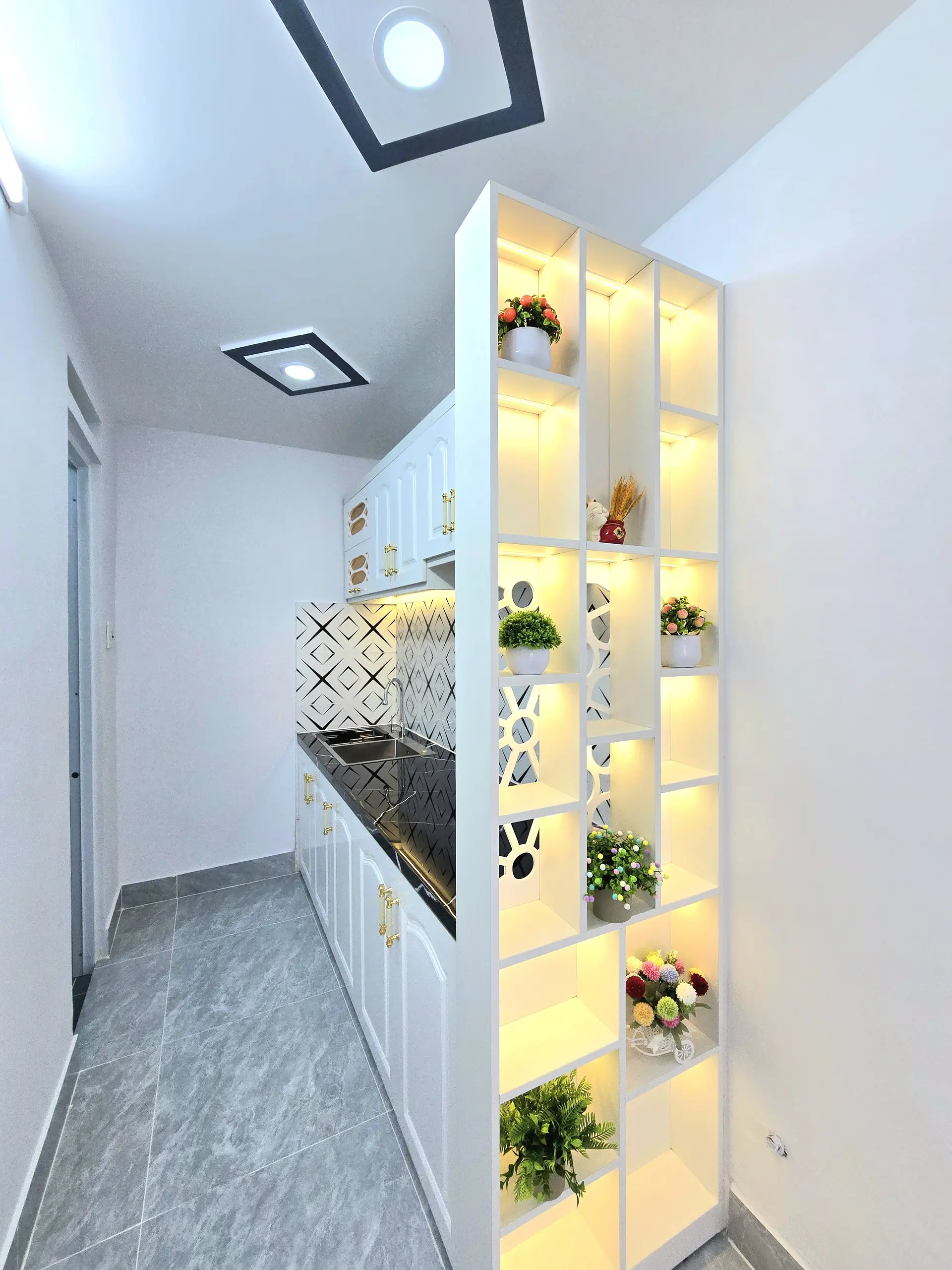 Nhà Xây Dựng Mới 100% - Còn Thơm Mùi Nước Sơn..!