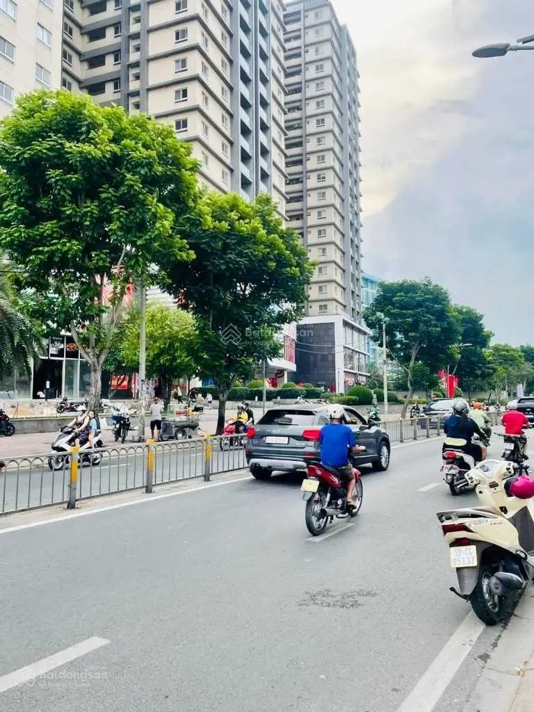 Bán nhà mặt tiền kinh doanh đa ngành hiếm - Nguyễn Thị Thập, Quận 7 - 628m2 (8/20 x 46) 68 tỷ