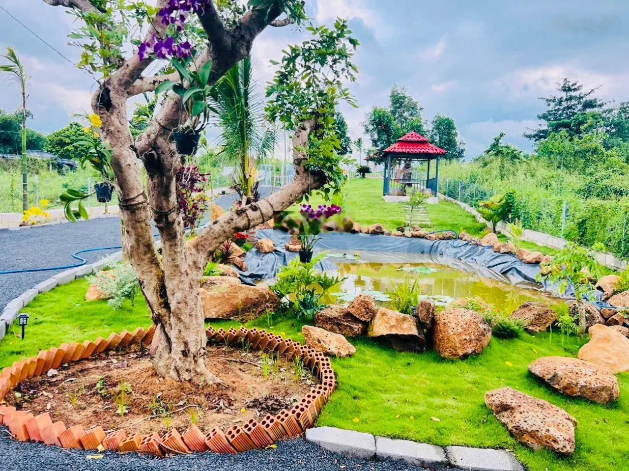Chính chủ cần bán Wiew Nghĩ Dưỡng gần Biển Hồ Tràm 15p 15km giá 2.15 tỷ liên hệ 0909 170 ***