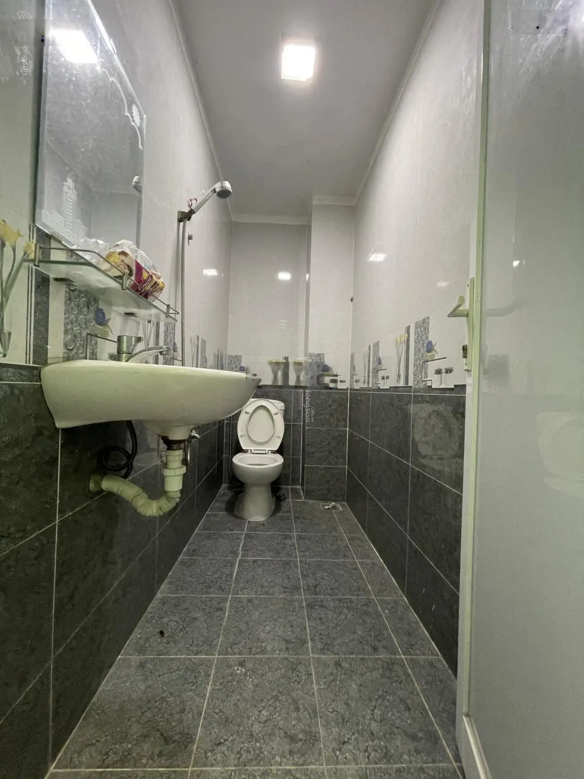 Bán nhà mặt tiền nội bộ P7 quận 8 sổ hồng riêng hoàn công đầy đủ nhà 4 tầng DT 58 m giá 5 tỷ 3