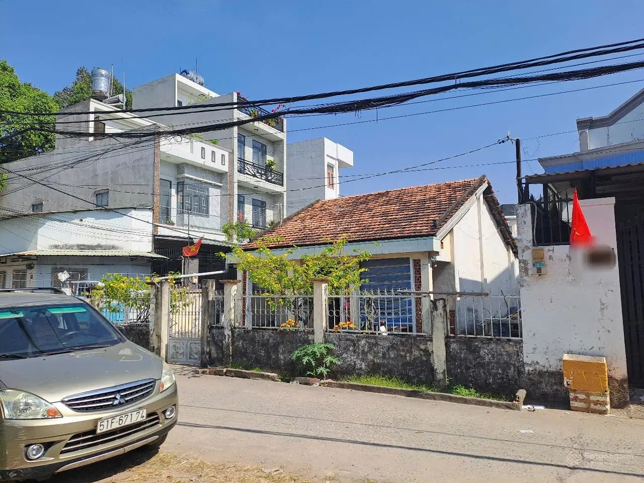 Nhà cấp 4 hẻm thông xe hơi đường Tăng Nhơn Phú, P. Tăng Nhơn Phú B, Quận 9, DT 140m2/6.2tỷ