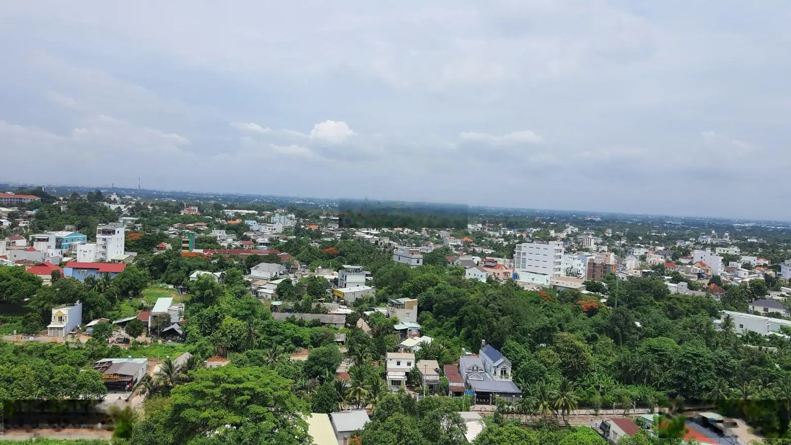 Căn hộ C Sky view tầng trung view Sài gòn 2PN 80m2 giá 2 tỷ 100. Sổ sẵn công chứng sang tên ngay