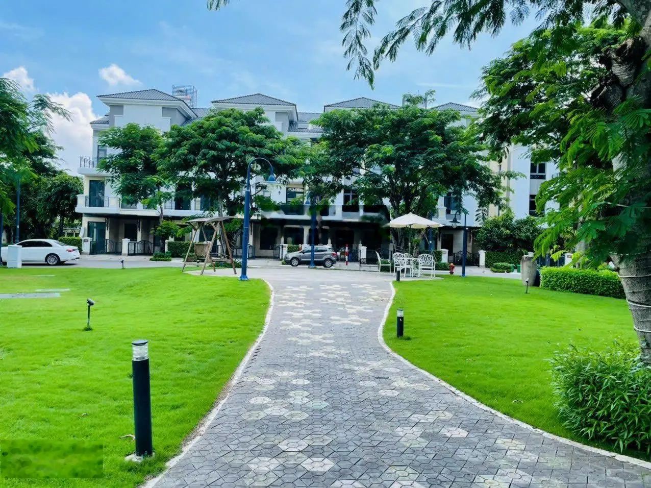 Bán gấp nhà KDC Verosa Park Khang Điền - Đối diện công viên