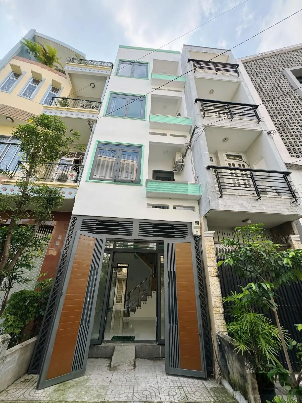 Bán nhà mới, ở ngay, Cách Mạng Tháng Tám, 6,45 tỷ, 27 m2, view đẹp, Q3, HCM