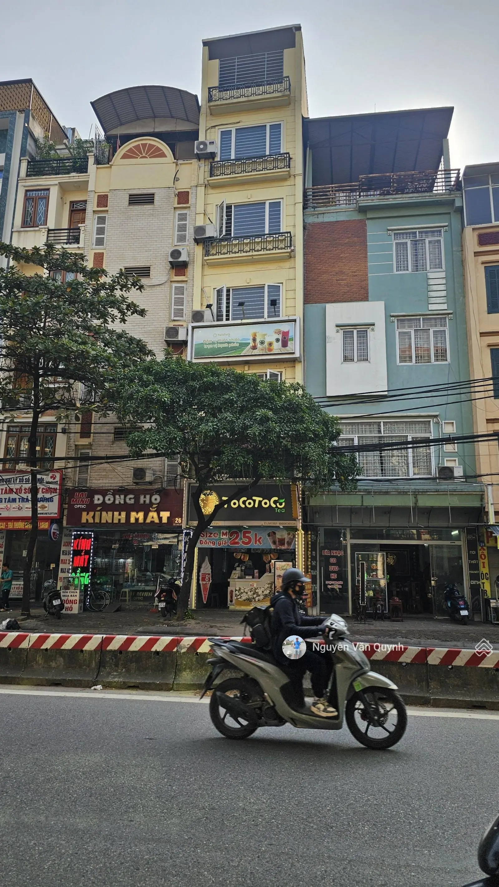 Anh trai chuyển lên chung cư bán nhà mặt phố Lạc Long Quân 7 tầng, thang máy, kinh doanh sầm uất