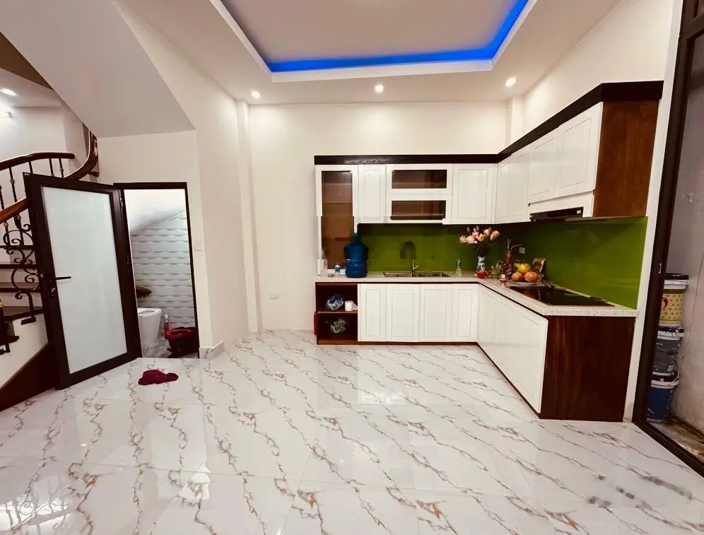 Bán nhà Đại La, cực phẩm Bách Kinh Xây, 45m2 x 5 tầng, 7 phòng ngủ, 2 mặt thoáng, nở hậu cực đẹp