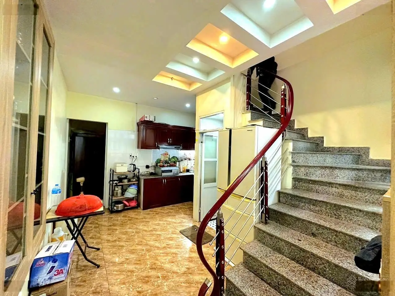 Nhà Trại Lẻ xây độc lập ô tô đỗ gần