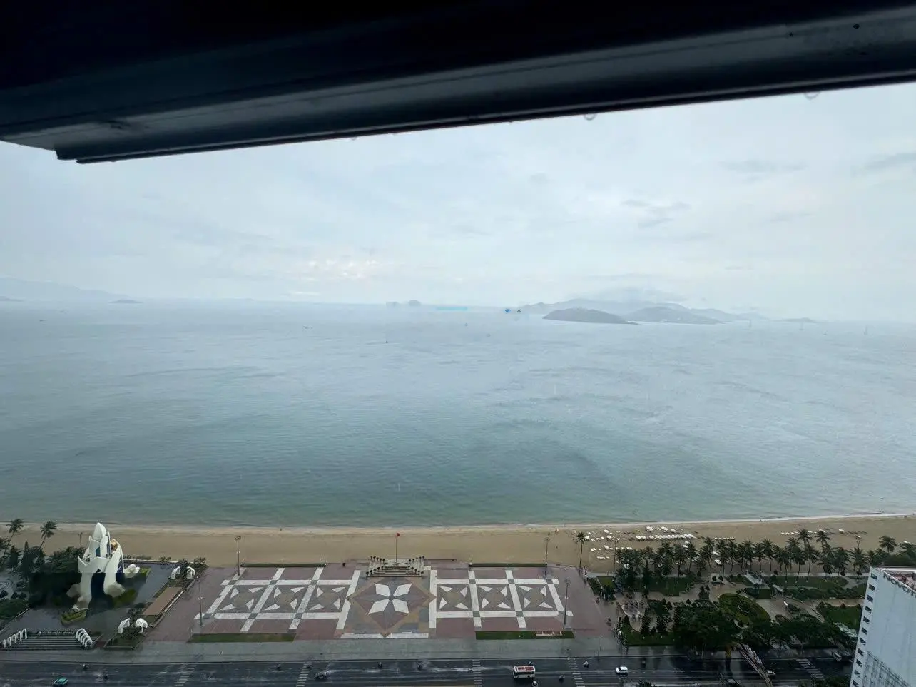 Bán căn hộ góc view biển tòa nhà Panorama ngay góc Hùng Vương - Minh Khai rất đẹp. LH: 0898 368 ***