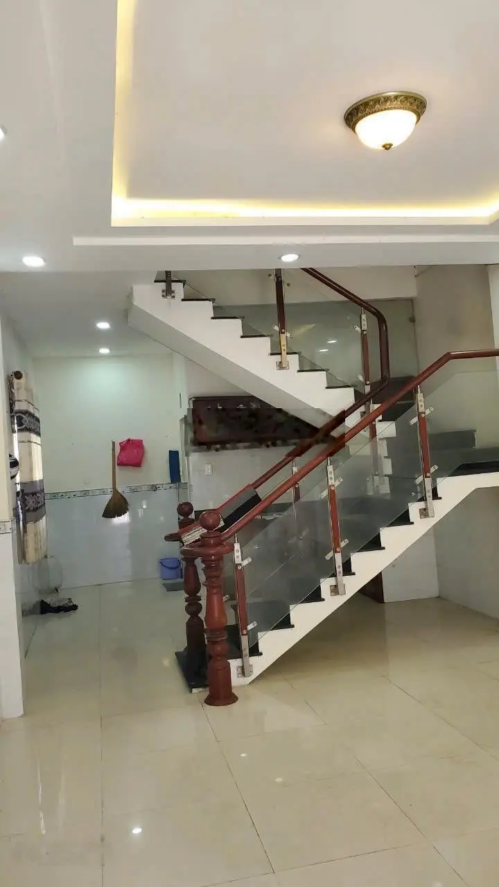 Nhà mặt tiền đs8 phường bình hưng hoà b