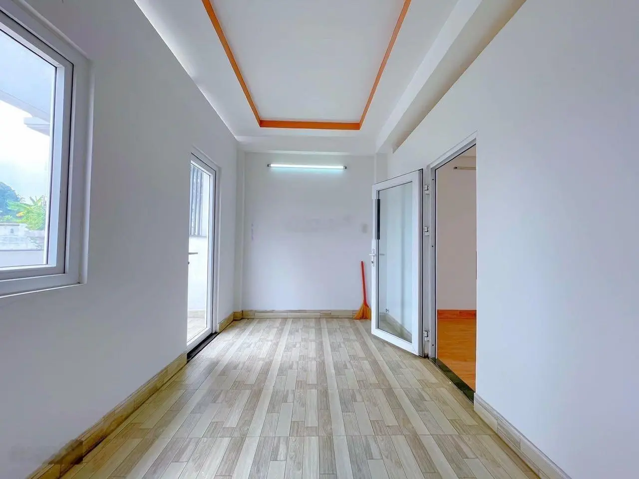 Căn duy nhất cách 30m ra Thống Nhất P11 hxh 1 trục 5m 4tầng 4pn 6wc full nội thất 5x11.5m