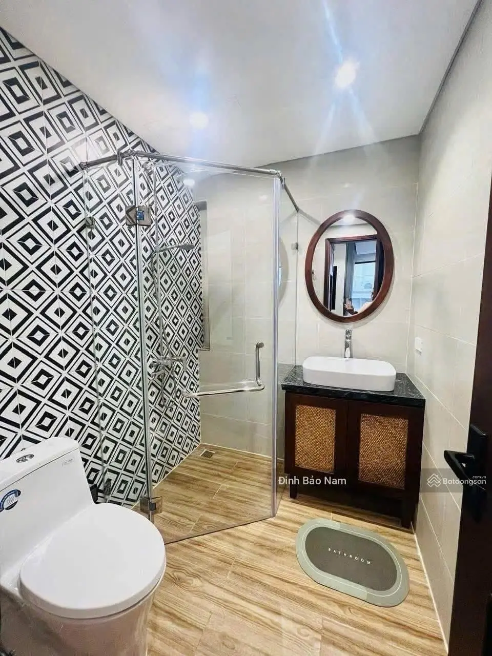 Xuân diệu toà căn hộ 130tr/th 100m 7 tầng mt 5m vừa kinh doanh vừa cho thuê ngõ ô tô thông