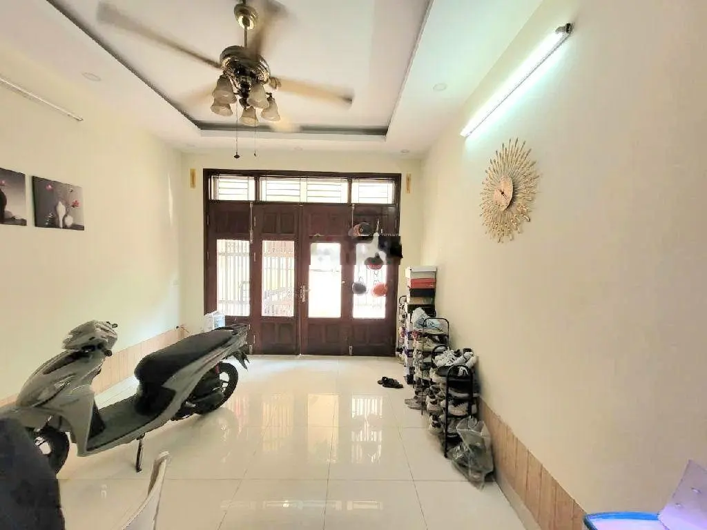 Bán gấp siêu phẩm duy nhất tại đường văn phú, 7,2 tỷ vnd, 40 m2, 5 pn, 5 wc oto cách nhà 50m.