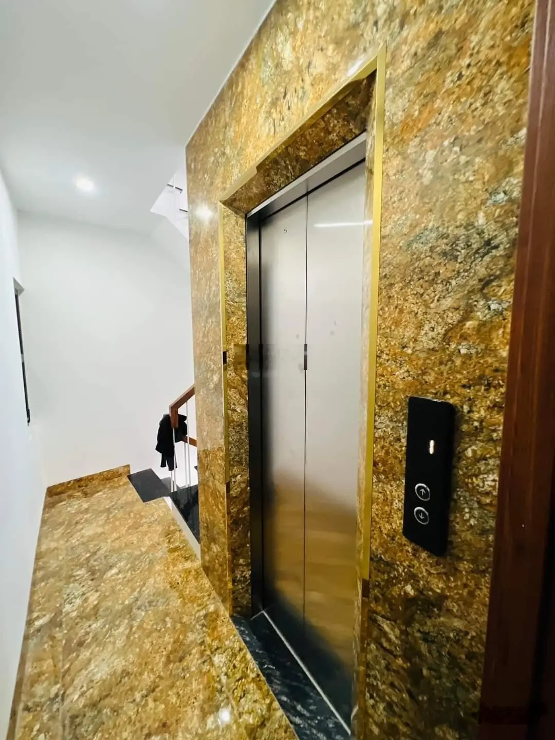 BÁN NHÀ XUÂN ĐỈNH - 38M- 6TẦNG - THANG MÁY NHẬP KHẨU- NHÀ ĐẸP - FULL NỘI THẤT - GẦN PHỐ - 6TỶ NHỈNH