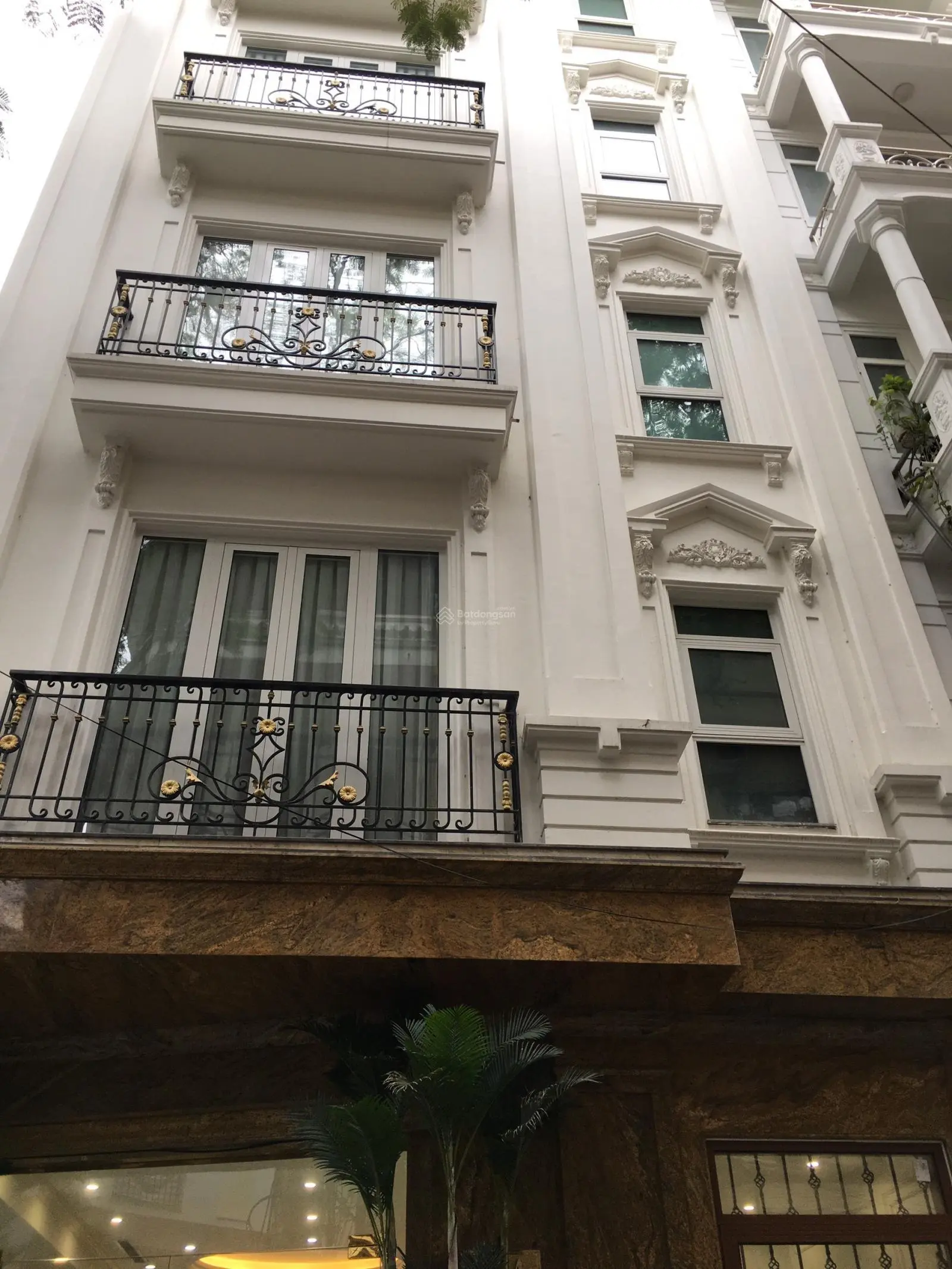 Bán gấp nhà Đào Tấn xây mới: 40M2 - MT 6M-7 Tầng thang máy-Vị trí đẹp- phố Vip- 10.2 Tỷ 0394 743 ***