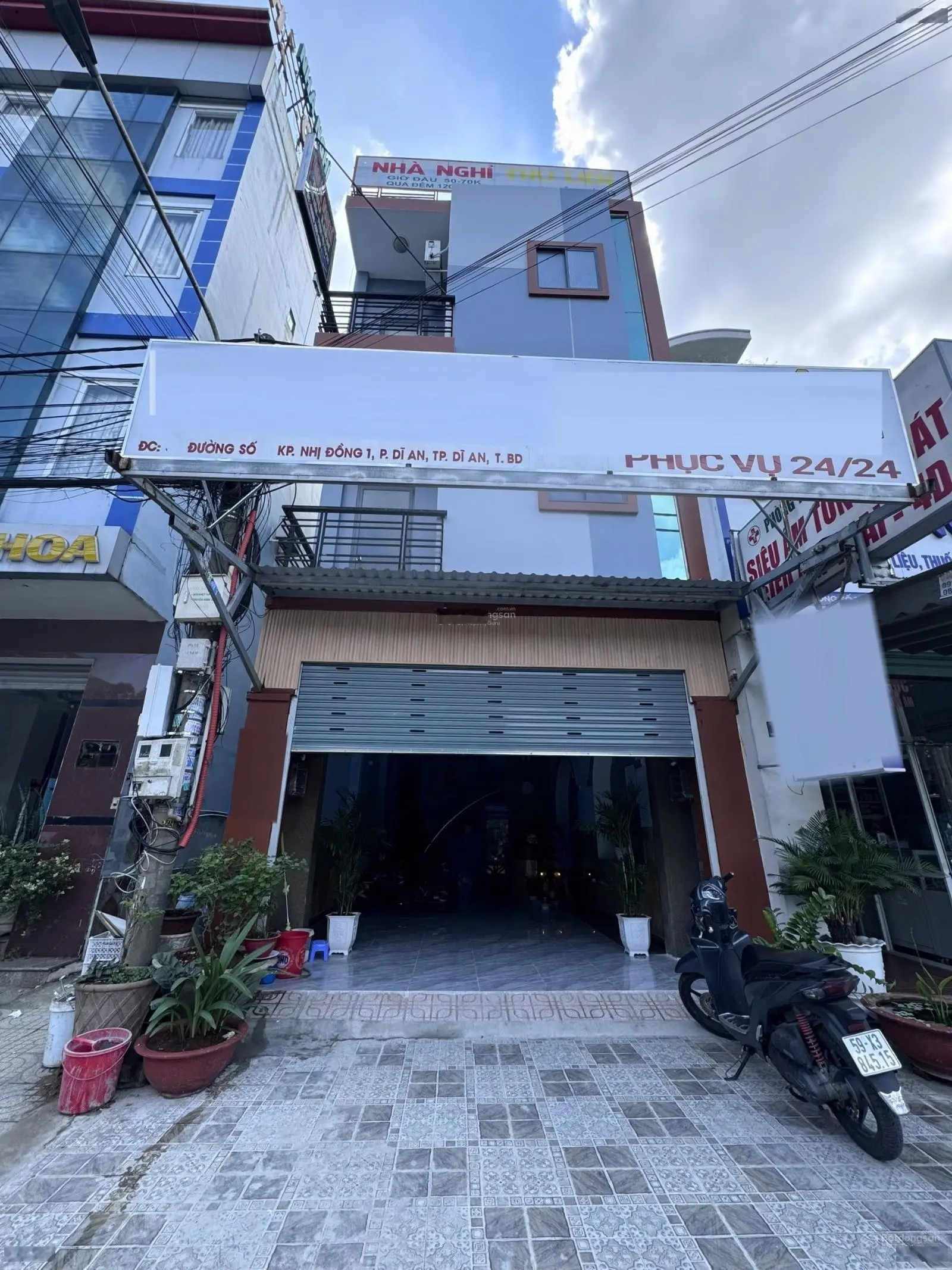 Bán nhà mặt tiền đường 17, phường Dĩ An. Nhà 1 trệt 2 lầu đang cho thuê từ 60tr/tháng