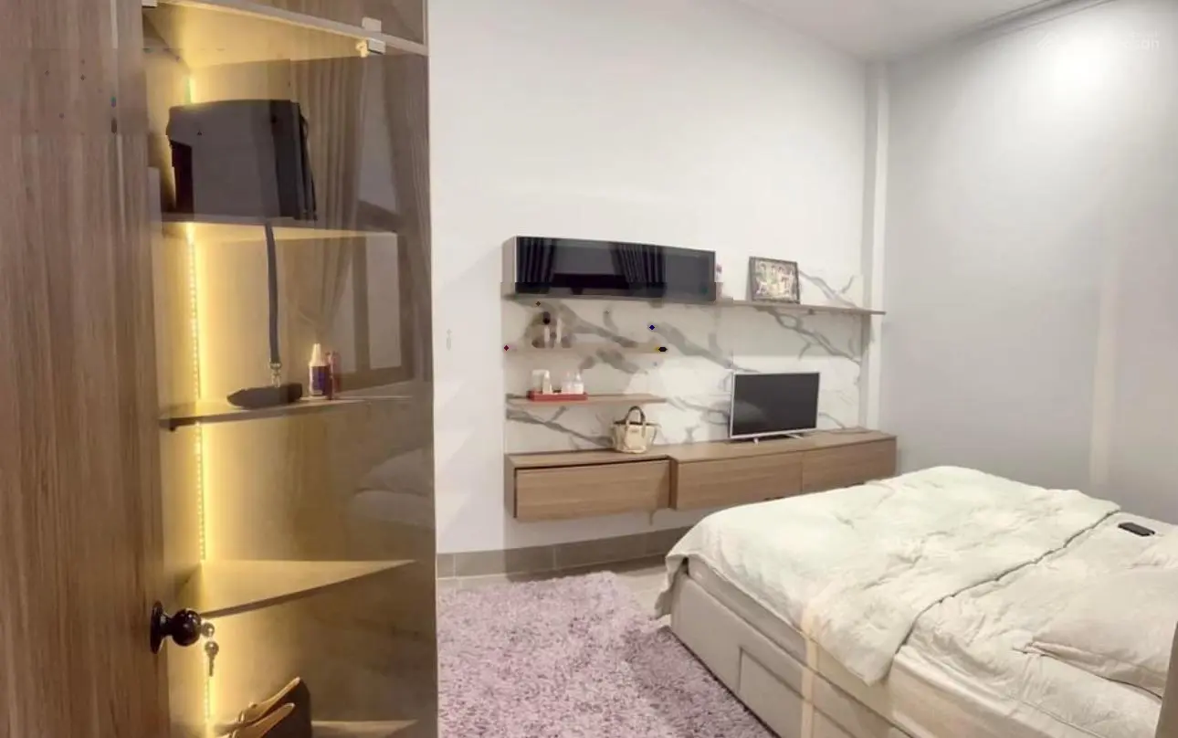 Chính chủ cần bán nhà 3 phòng ngủ, xây dựng kiên cố, thiết kế hiện đại, nội thất cao cấp