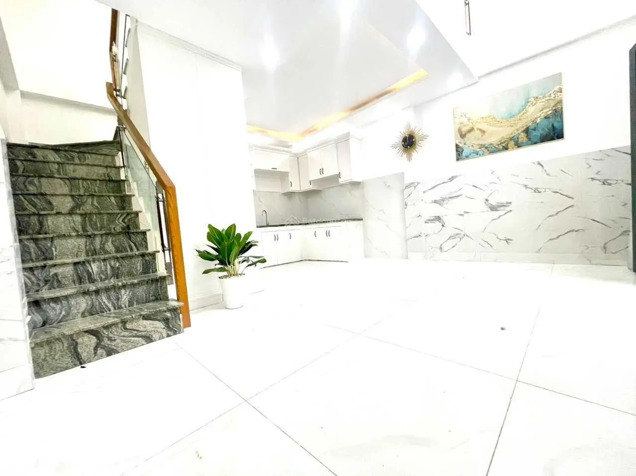 Bán gấp nhà đúc 3 tấm, sổ hồng công chứng, đã hoàn công đủ, giá nhỉnh 2 tỷ, Bình Tân, TP. HCM