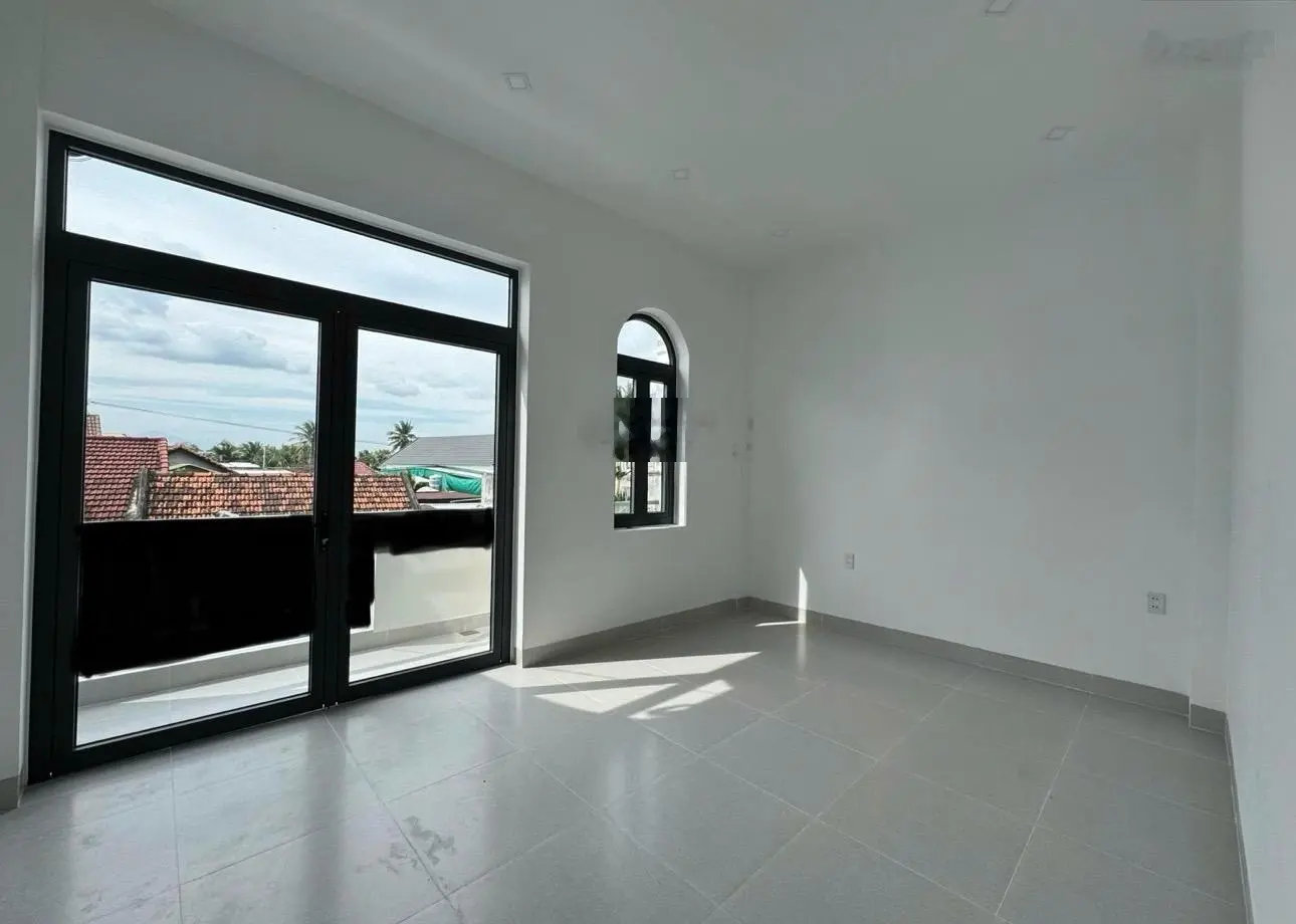 2 cô chú lớn tuổi cần bán gấp trả nợ cho con giá 1tỉ130tr ở gần chợ đầu mối bình điền