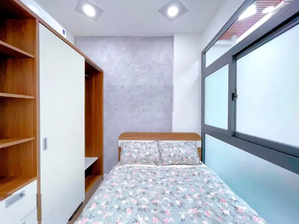 Chính chủ bán nhà gần Aeon Mall Tân Phú 2 lầu 2 phòng ngủ đường trước nhà 5m SHR giá 2T1