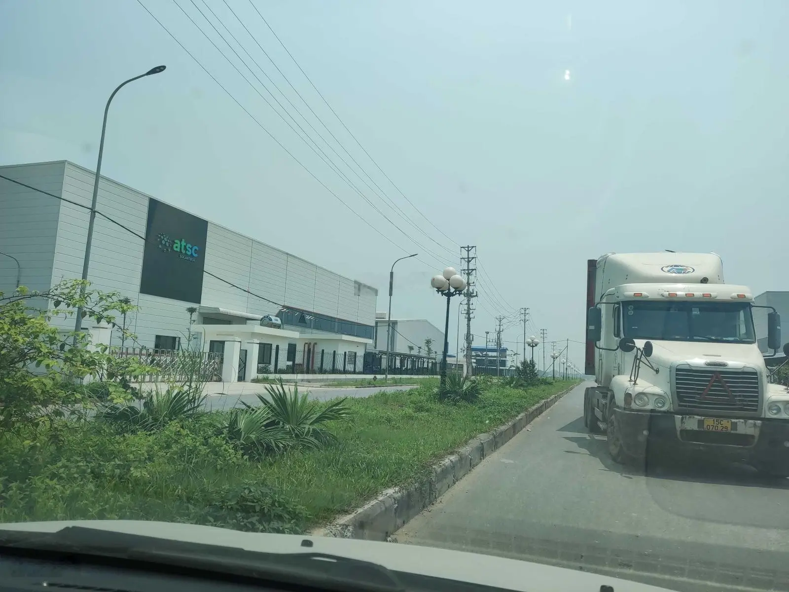 Bán 1,1ha nhà kho xưởng đã có 5.000m2,mặt đường,có kho, điều hành, TP Nam Định, chỉ việc đi vào sx