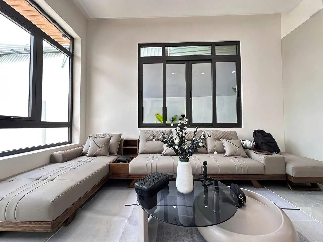 Bán nhà mới xây đẹp phường 5- 130m2 full nội thất cao cấp đường ô tô giá 3 tỷ 450 triệu