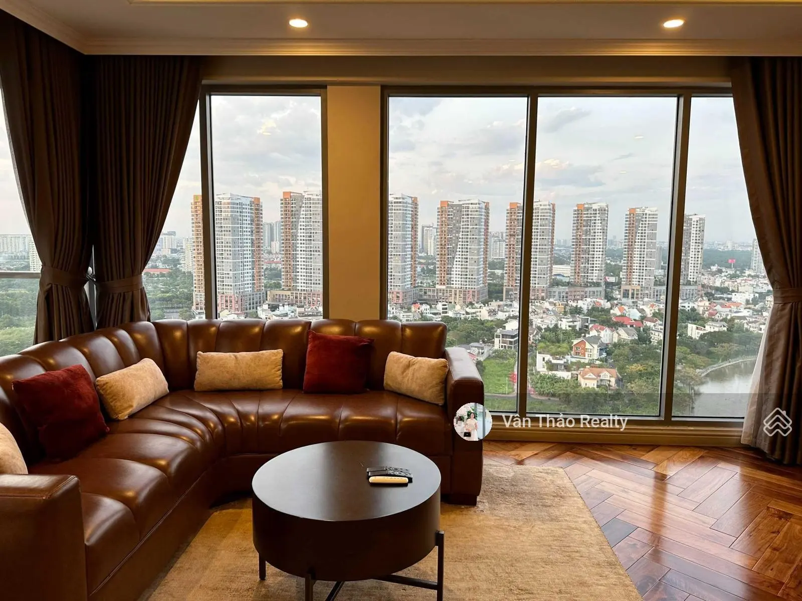 (Chuyên siêu phẩm) chỉ 9,5 tỷ - bán căn hộ 3PN View sông - Full nội thất đẹp - Đảo Kim Cương Quận 2