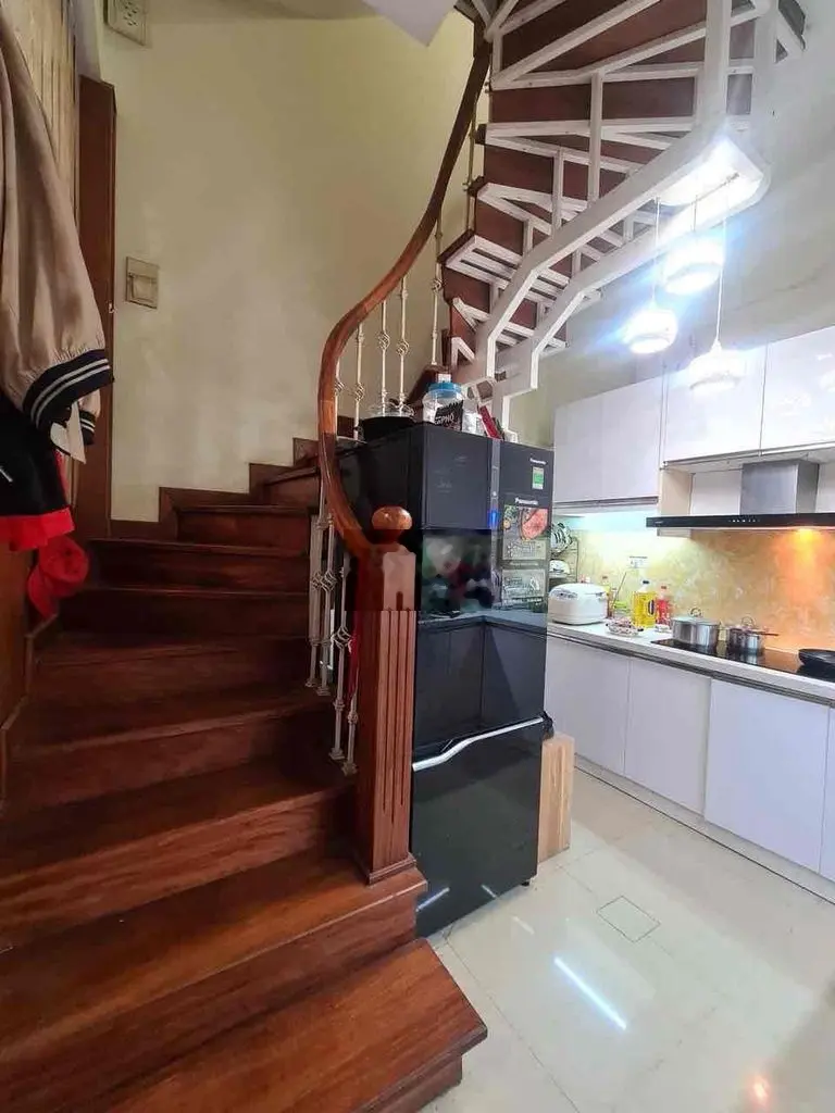 Đại Hạ Giá! Xã Đàn, Sát Phố, nhà đẹp ở ngay, lô góc, 35m2*5T