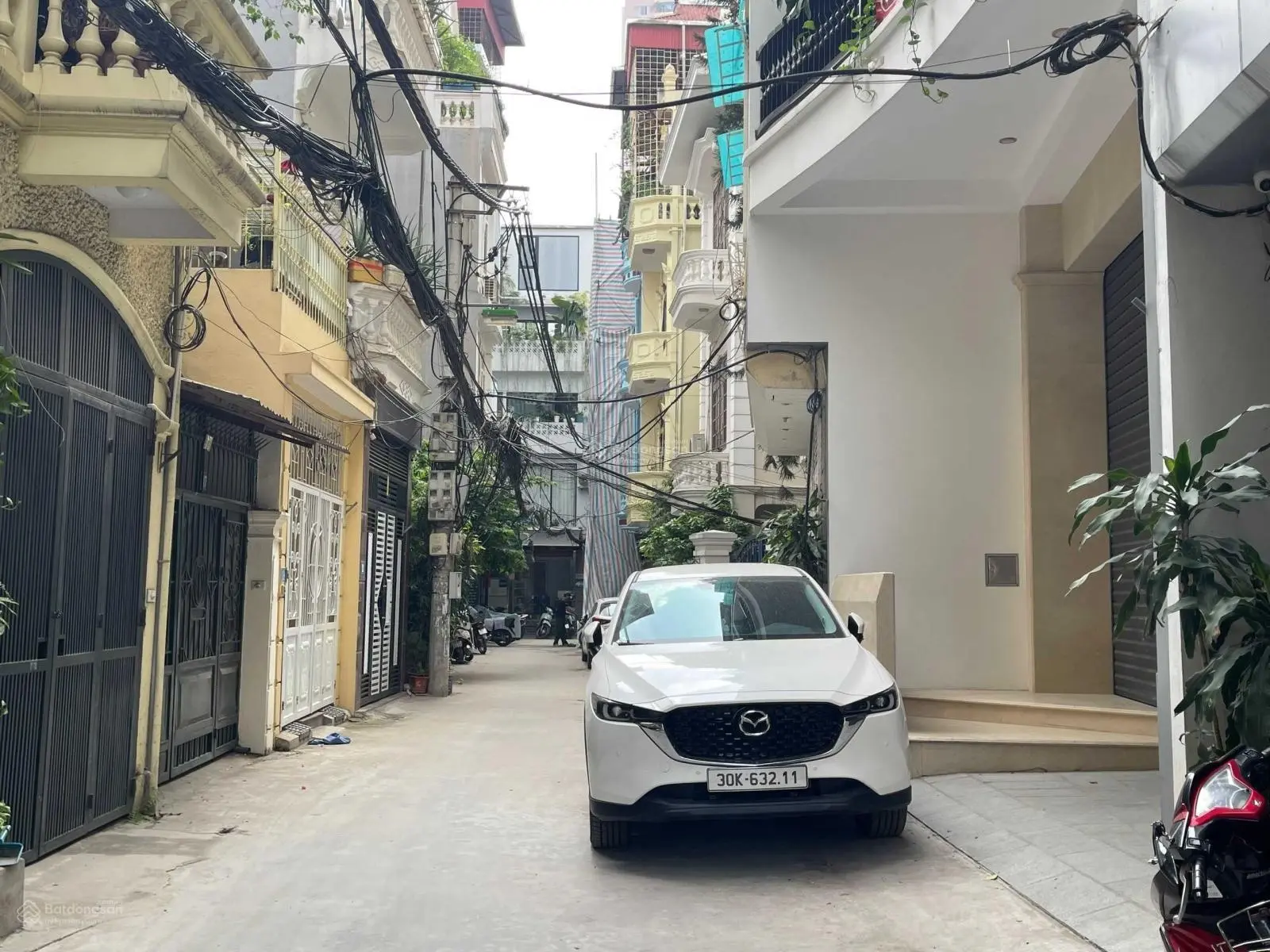 Bán Nhà Đẹp Ngõ Phố Thái Hà Quận Đống Đa Hà Nội DT 35m 5 Tầng MT 3,5mGiá 9,3 Tỷ Nhà vị trí đẹp