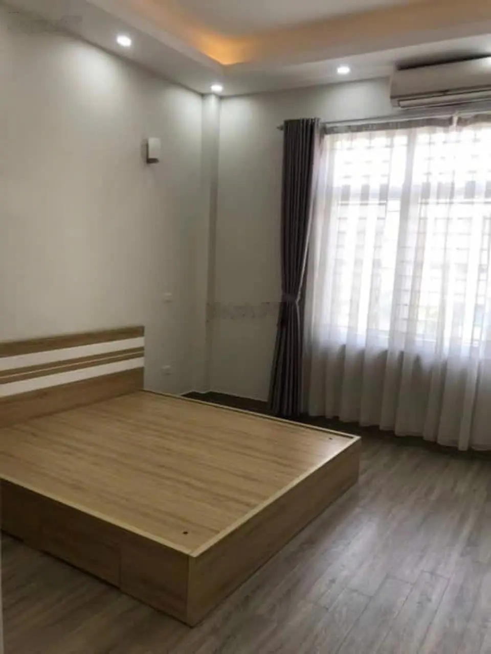 Bán nhà phố kẻ tạnh giang- phúc lợi-long biên.5m ra ô tô.đường phân lô ô bàn cờ.thông ô tô 4,95 tỷ