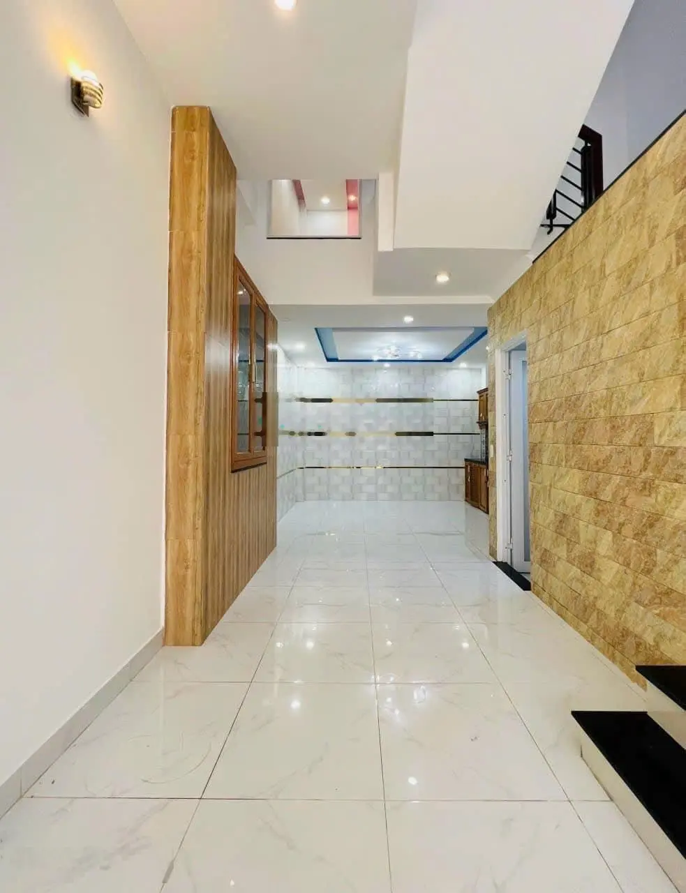 Định cư đi Mỹ bán gấp nhà 52m2 đường Lê Lai P3 Quận Gò Vấp. Có thể xem nhà ngay