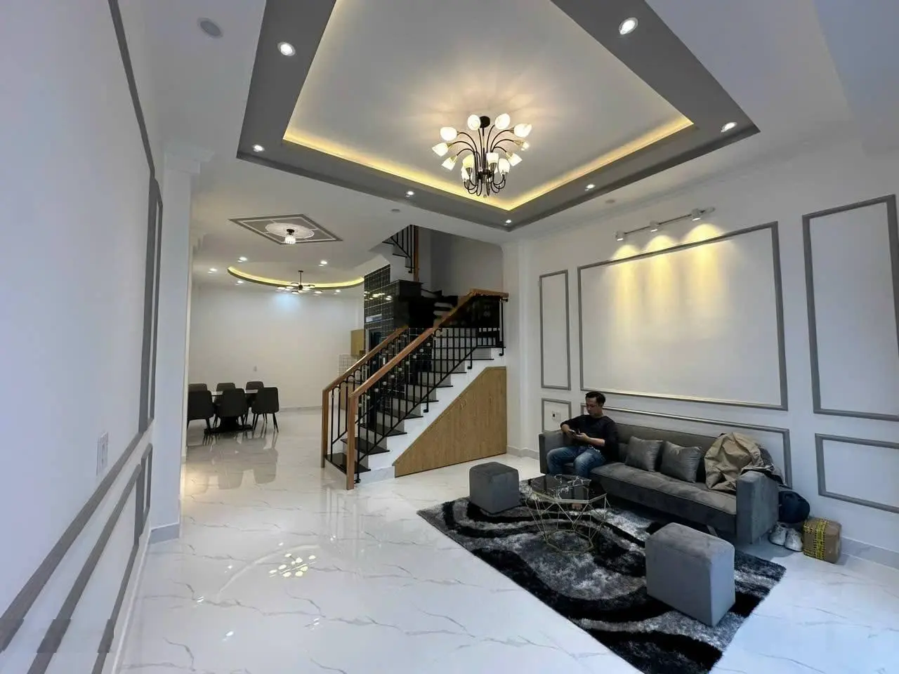 Bán gấp giá 3tỷ090 sổ sẵn cầm tay, nhà Phan Thúc Duyện, P4, Tân Bình 1T2L 63m2(4,5*14) cạnh sân bay