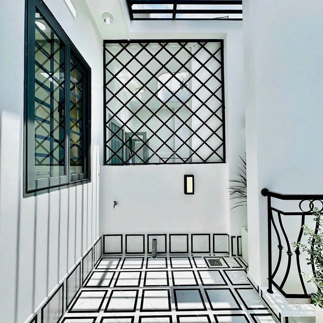 Nhà 51m2 hẻm 5m Dương Bá Trạc, P1, Q8 gần trường Rạch Ông giá 2 tỷ 250. Xây 1trệt 2lầu,sổ hoàn công