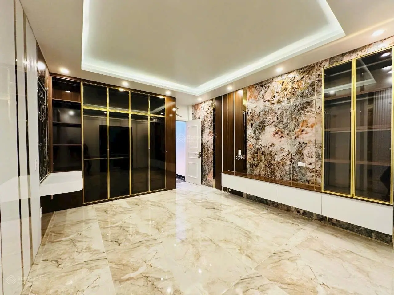 Siêu phẩm mặt ngõ Hồ Sen 60m2 Ô tô vào nhà - xây mới thiết kế cực chất