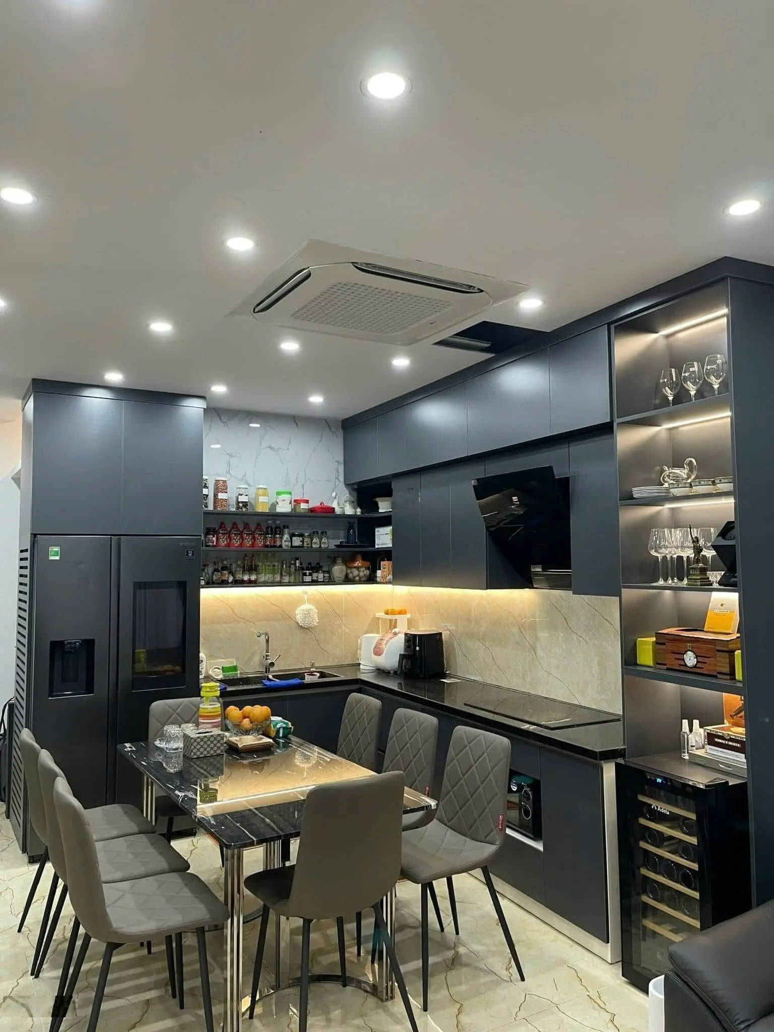 Lê Trọng Tấn-Phân Lô Vip-Xem là muốn ở luôn -OTO -Hiện đại -Duy Nhất -46m x 5 tầng mặt tiền 4m3